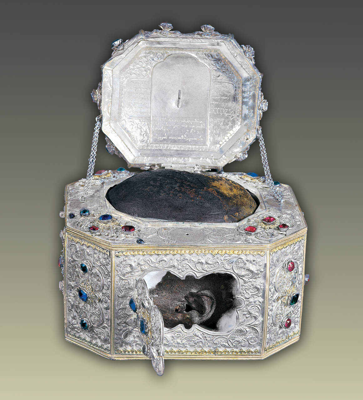 Saint-John-Chrysostom-skull